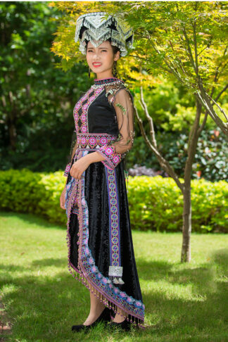 Bộ váy người dân tộc H’mông cao cấp mới nhất