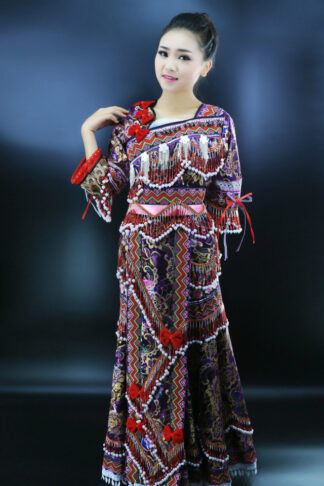 Bộ váy dân tộc H’mông cao cấp mới nhất 6/2021