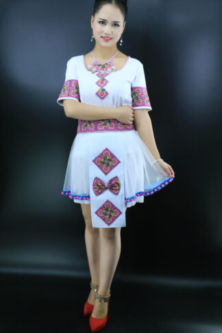 Bộ váy H’mông mới nhất Đẹp lung linh