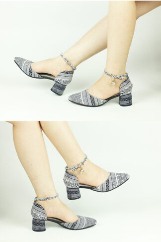 Đôi giày cao Nữ H’mông thêu thổ cẩm cao cấp mới nhất