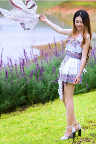 Trang phục H’mông - Cev Tsoos Zoo Nkauj