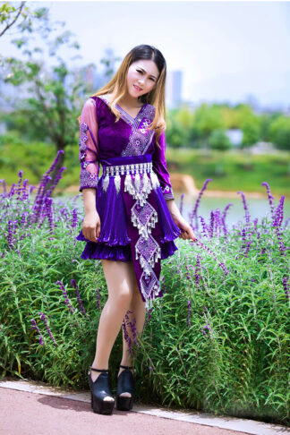 Trang phục H’mông - Tsoos Hmoob Zoo