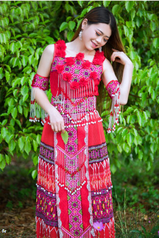 Hmong Fashion - Khaub Ncaws Hmoob 8/2021