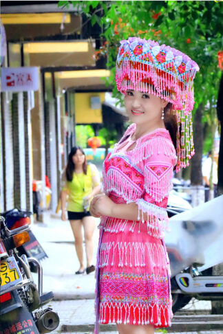 Trang phục H’mông - Khaub Ncaws Hmoob Zoo